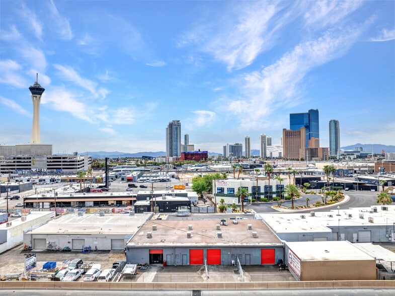 2120 Highland Ave, Las Vegas, NV for lease - Building Photo - Image 1 of 14