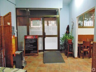 Plus de détails pour Multi-résidentiel à vendre