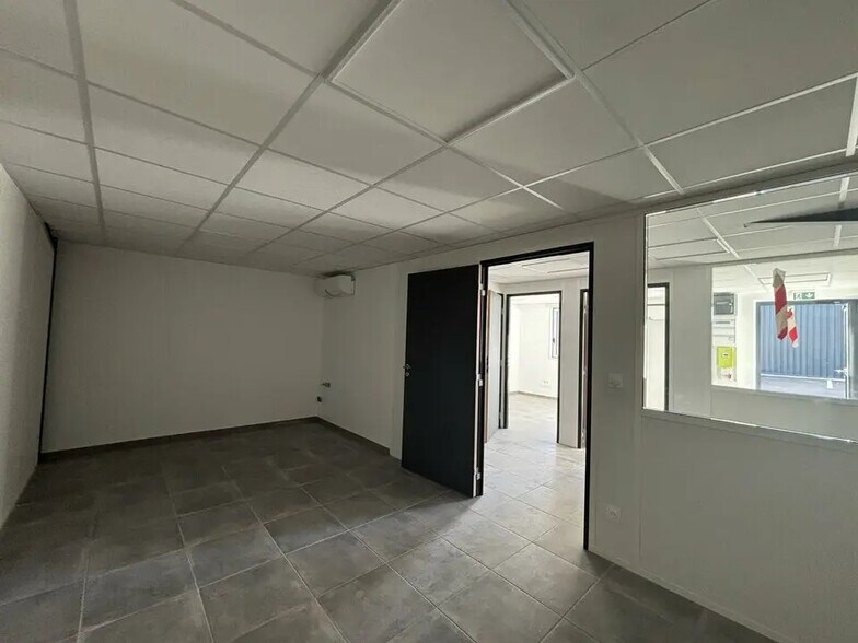 Flex dans Jonage à louer - Photo intérieure - Image 3 de 19