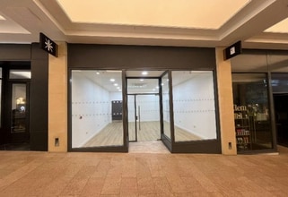 Tunsgate, Guildford for lease Building Photo- Image 1 of 1