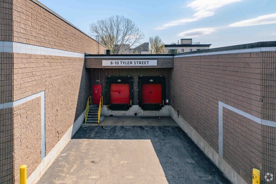 8 Tyler St, Somerville, MA à louer - Photo du bâtiment - Image 2 de 9