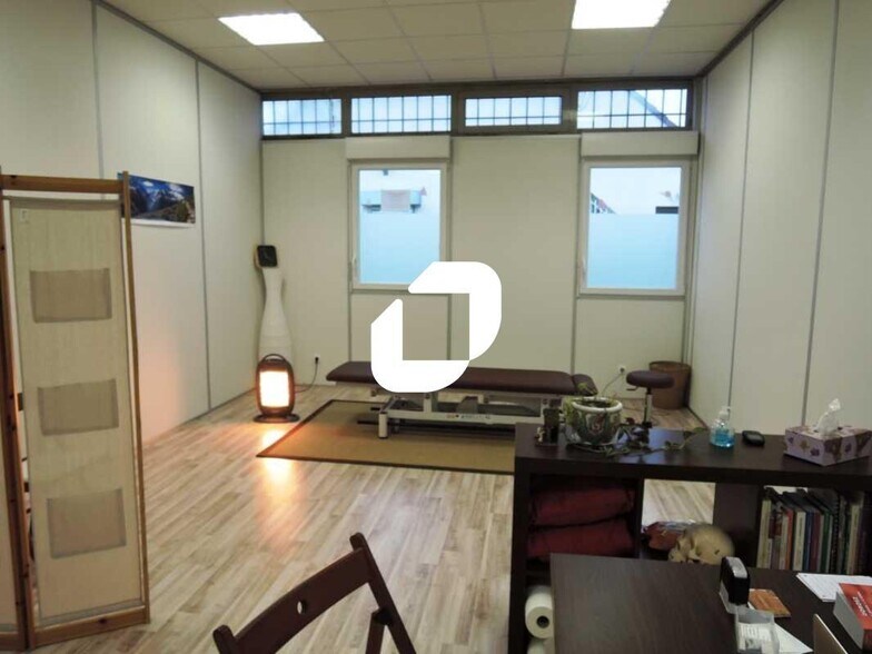 Retail in Croissy Beaubourg for sale - Building Photo - Image 2 of 8