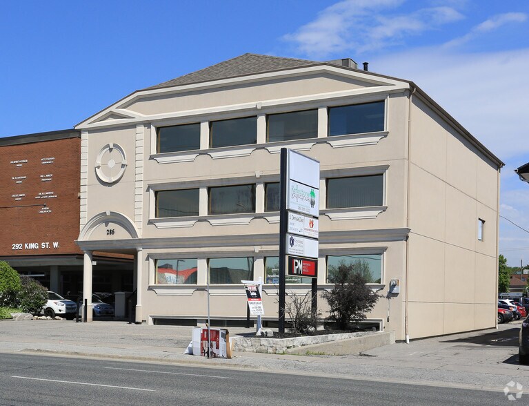 286 King St W, Oshawa, ON à louer - Photo principale - Image 1 de 4