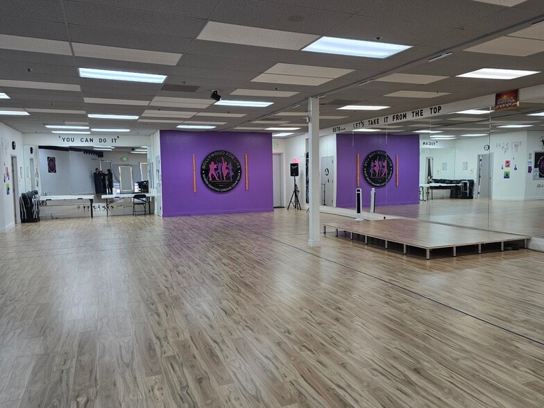 4855 Hopyard Rd, Pleasanton, CA à louer - Photo intérieure - Image 1 de 9