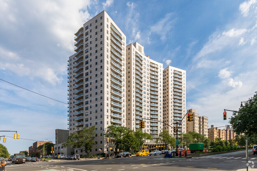 1020-1038 Grand Concourse, Bronx, NY à louer - Photo principale - Image 1 de 13