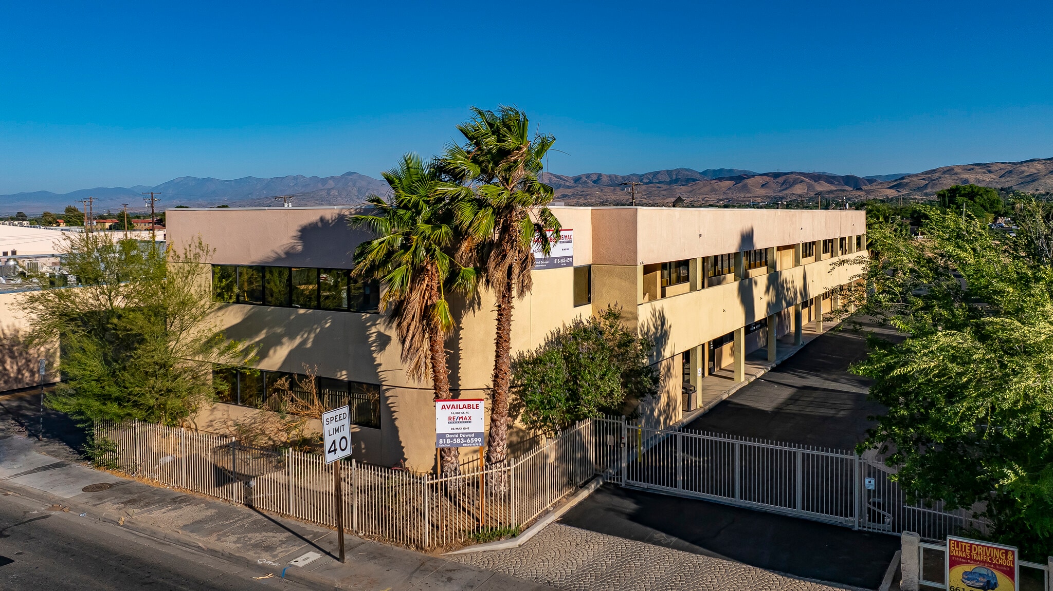 301 Palmdale Blvd, Palmdale, CA for sale Primary Photo- Image 1 of 34