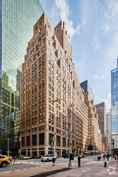 509 Madison Ave, New York, NY for lease - Building Photo - Image 1 of 4