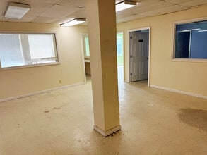 900 S Washington St, Falls Church, VA for lease Interior Photo- Image 2 of 6