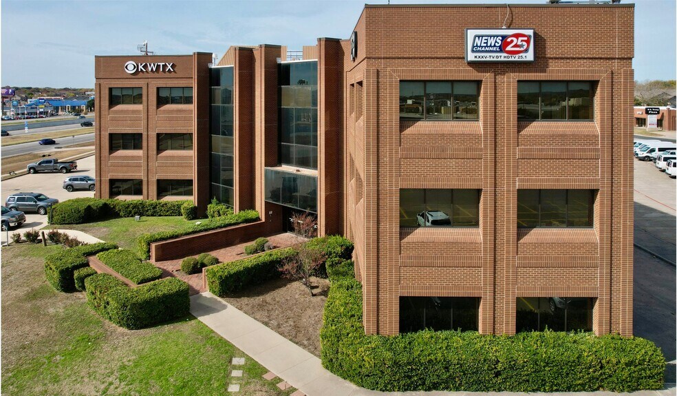1711 E Central Texas Expy, Killeen, TX à louer - Photo du bâtiment - Image 2 de 10