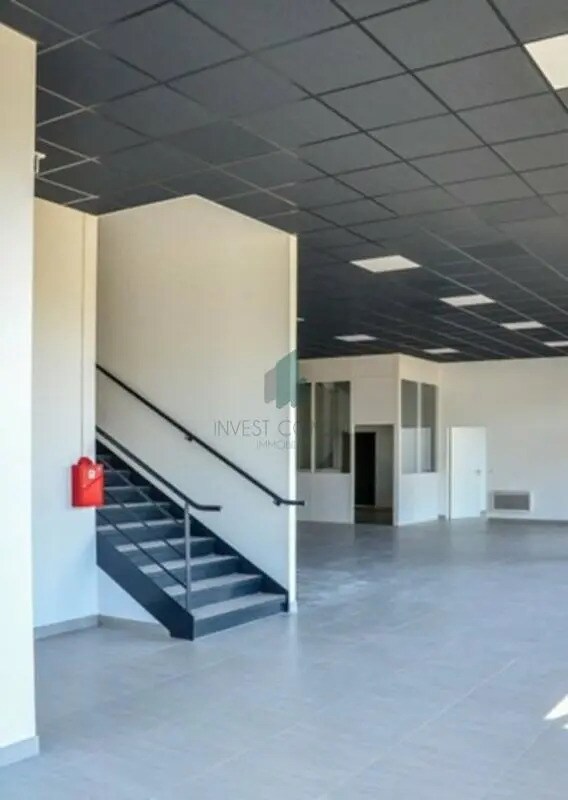 2 Avenue Du Noyer À La Malice, Louvres for sale Interior Photo- Image 1 of 3