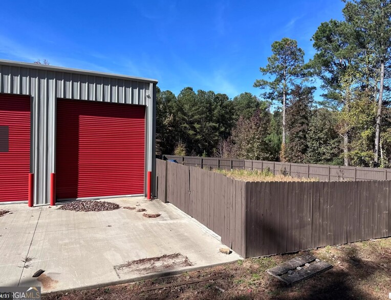 2101 Dogwood Industrial Cir, Conyers, GA for sale - Building Photo - Image 3 of 16