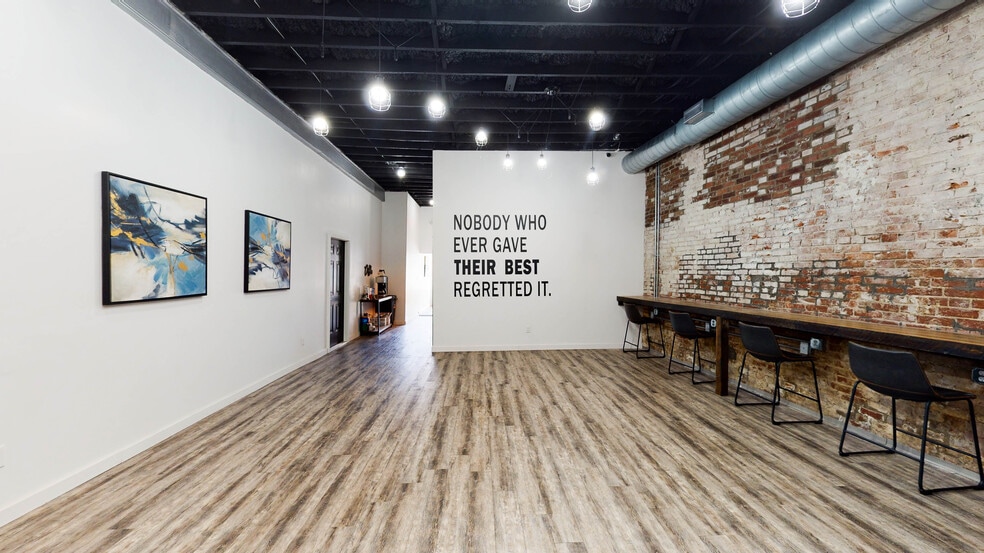 165 S Madison Ave, Greenwood, IN for lease - Interior Photo - Image 2 of 11