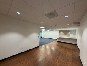 4 Hutton Centre Dr, Santa Ana, CA for lease Interior Photo- Image 1 of 7