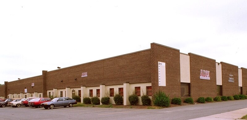 18926-18956 Bonanza Way, Gaithersburg, MD à louer - Photo du bâtiment - Image 2 de 5