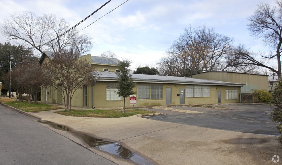 608 W Monroe St, Austin, TX à louer - Photo du bâtiment - Image 1 de 13