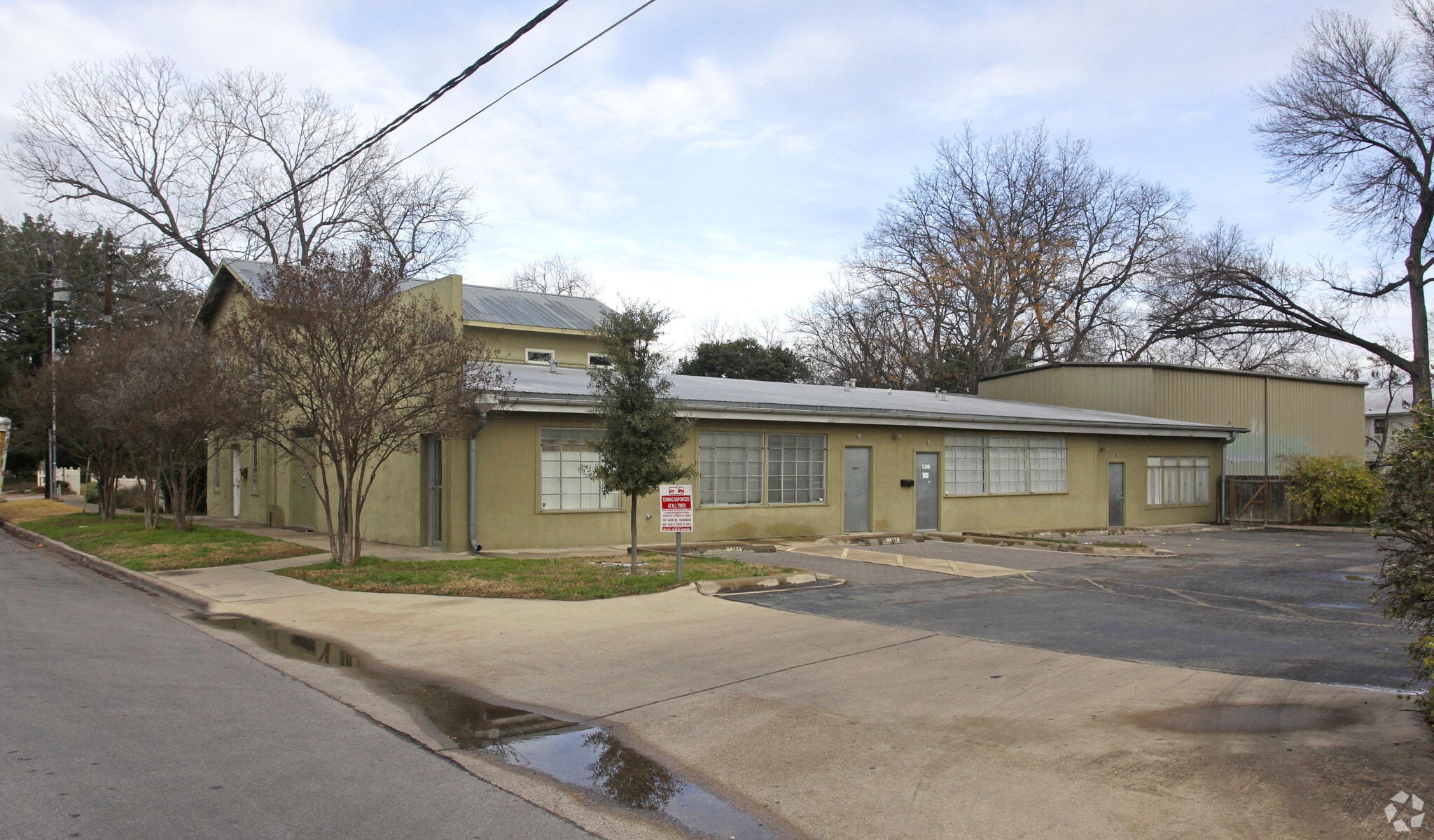 608 W Monroe St, Austin, TX à louer Photo du bâtiment- Image 1 de 14