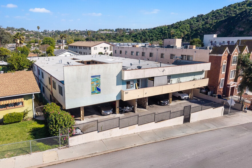 217 S Avenue 54, Los Angeles, CA for sale - Primary Photo - Image 1 of 18
