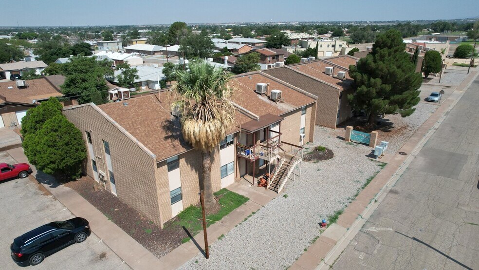 1325 Fillmore Ave, Alamogordo, NM à vendre - Photo principale - Image 1 de 23