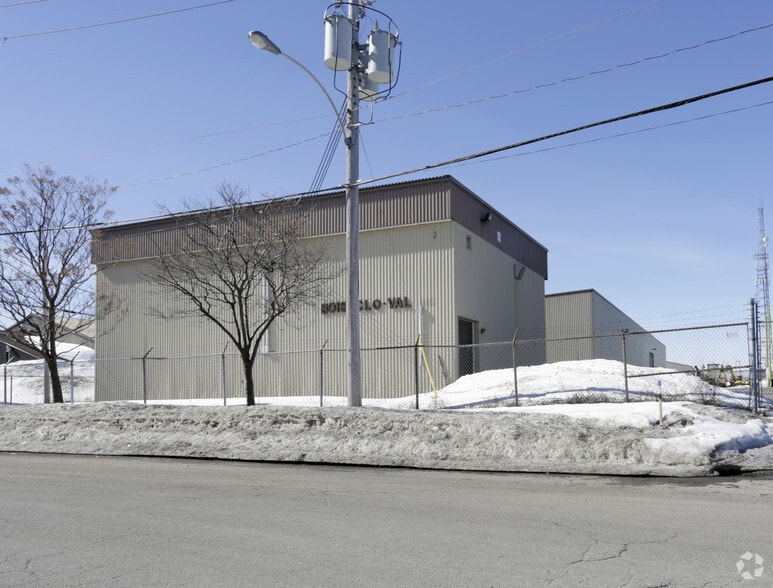 3650 Rue Pascal-Gagnon, Terrebonne, QC à louer - Photo principale - Image 1 de 2