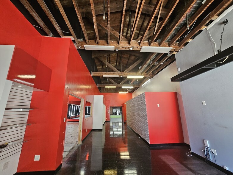 400 W Pico Blvd, Los Angeles, CA à louer - Photo du bâtiment - Image 3 de 16