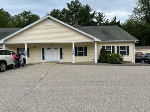 246 Southbridge Rd, Charlton, MA for lease - Primary Photo - Image 1 of 6