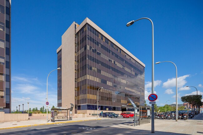 Plus de détails pour Carrer de Fructuós Gelabert, 6, Sant Joan Despí - Bureau à louer