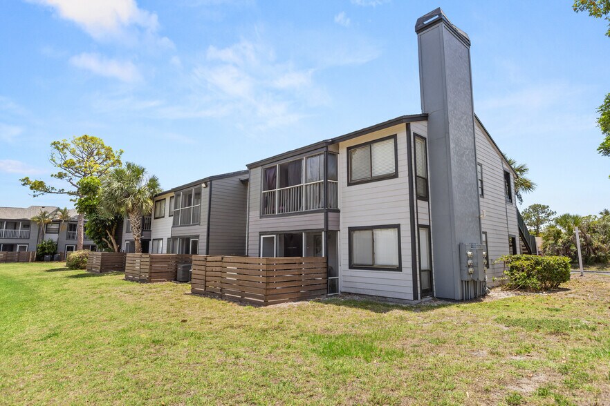 5933 28th Ave W, Bradenton, FL à vendre - Photo du bâtiment - Image 2 de 24