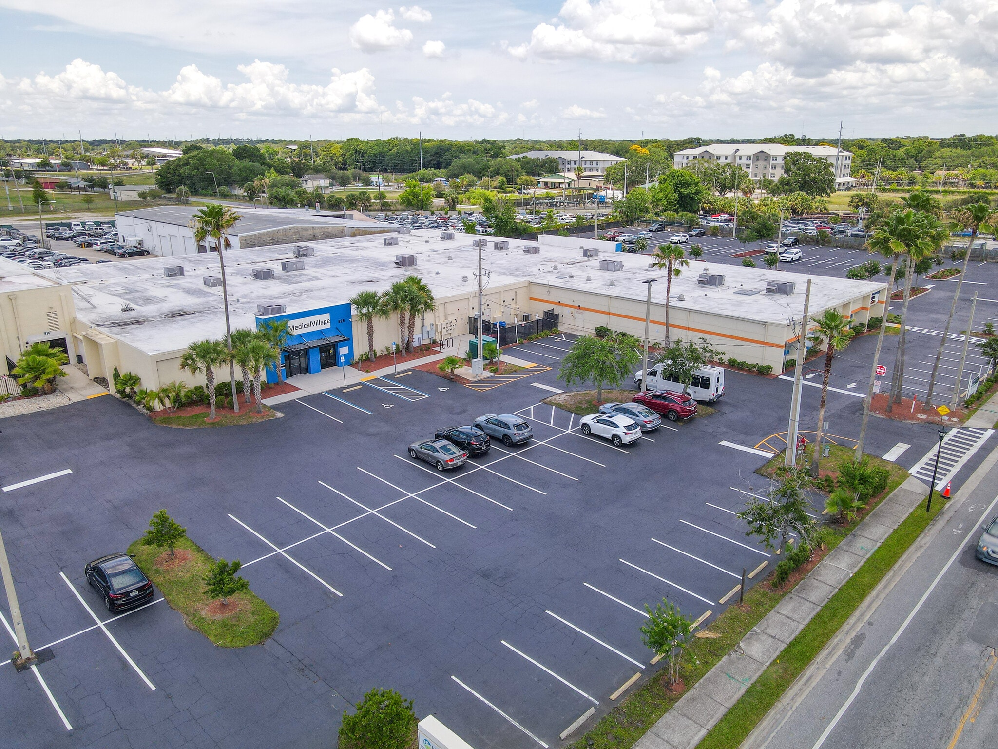 800-840 Mercy Dr, Orlando, FL for lease Building Photo- Image 1 of 23