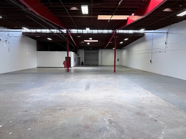 Plus de détails pour 16221 S Maple Ave, Gardena, CA - Industriel à louer