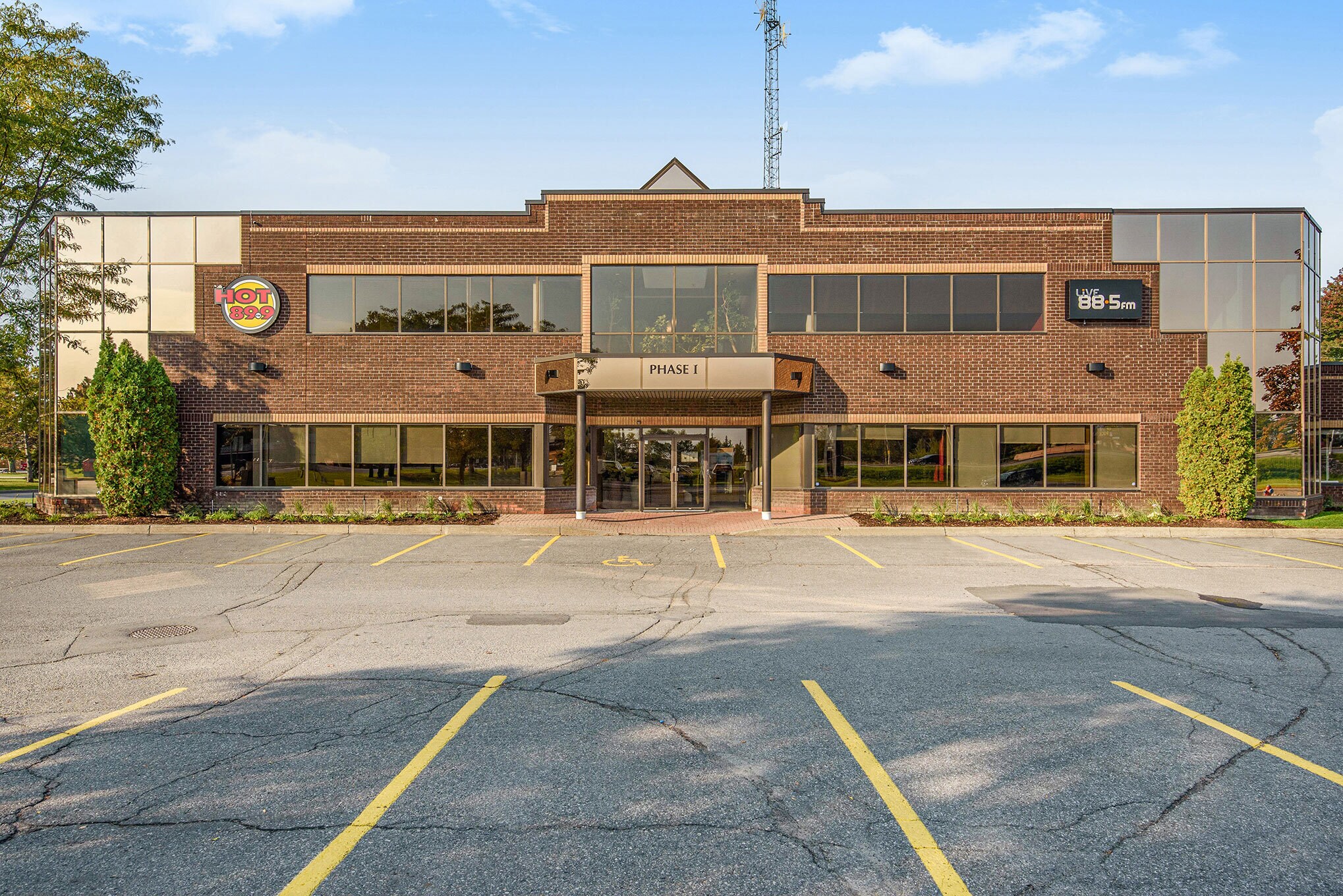 6 Antares Dr, Ottawa, ON for lease Building Photo- Image 1 of 17