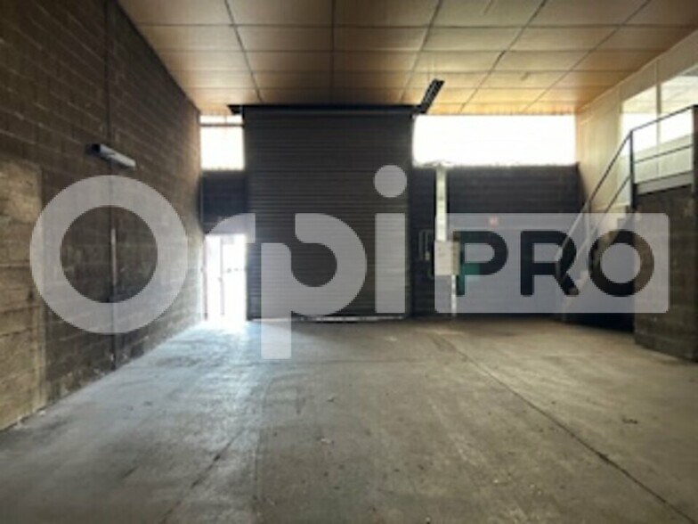 Industrial in Gleizé for lease - Interior Photo - Image 2 of 5