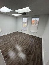 3721 W Michigan Ave, Lansing, MI à louer Photo du bâtiment- Image 2 de 10