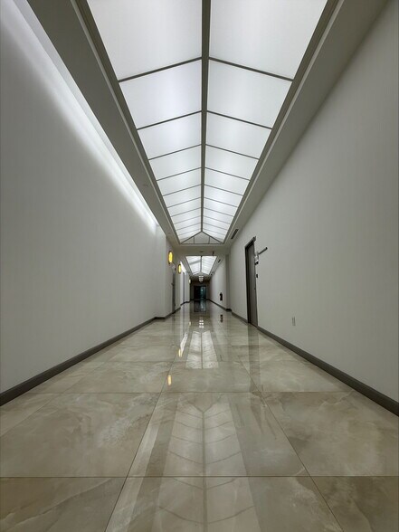 34 Maple Ave, Pine Brook, NJ à louer - Photo du bâtiment - Image 2 de 7