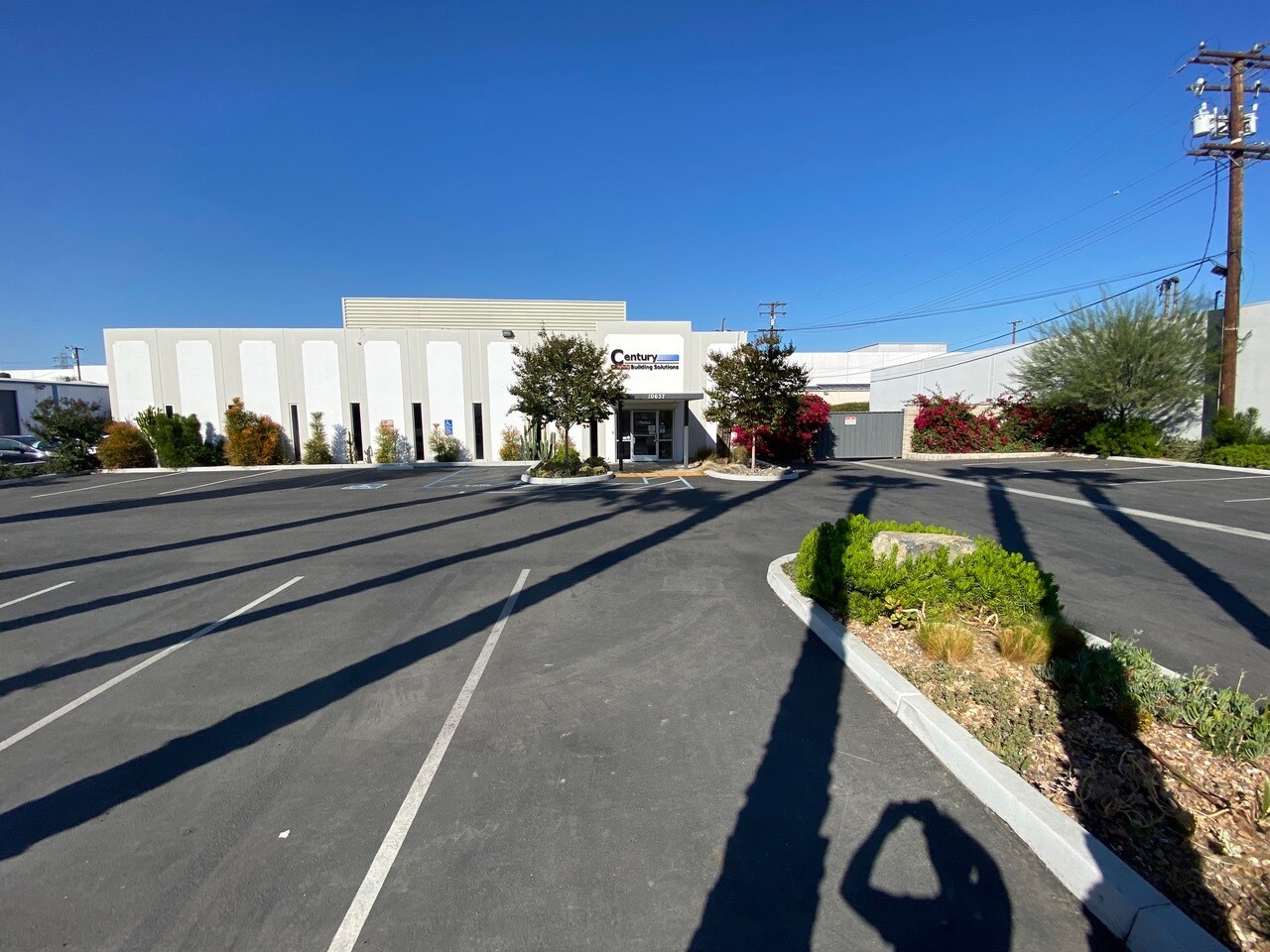 10637 Midway Ave, Cerritos, CA à louer Photo du bâtiment- Image 1 de 13
