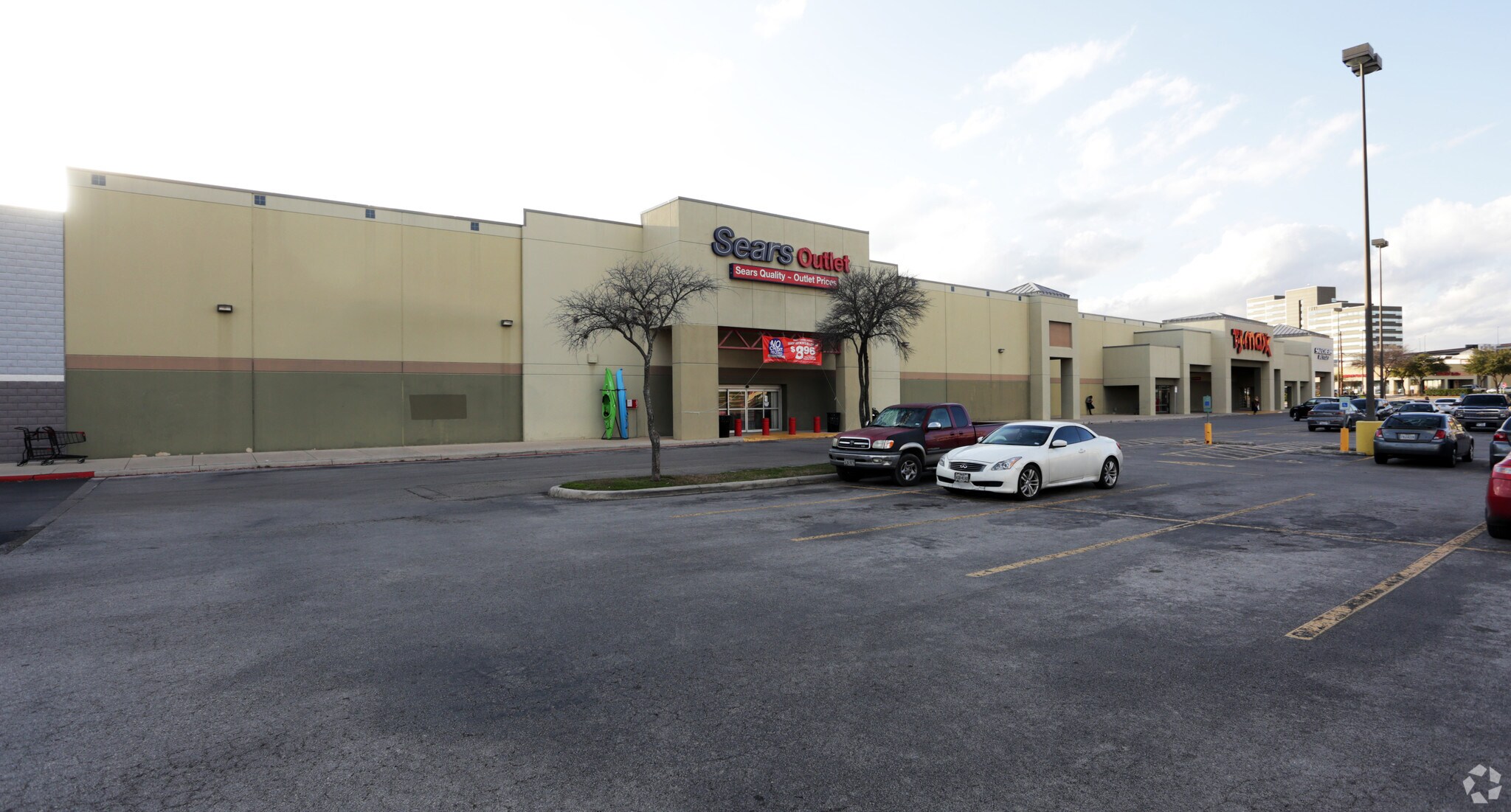820 E Rector St, San Antonio, TX for lease Primary Photo- Image 1 of 15