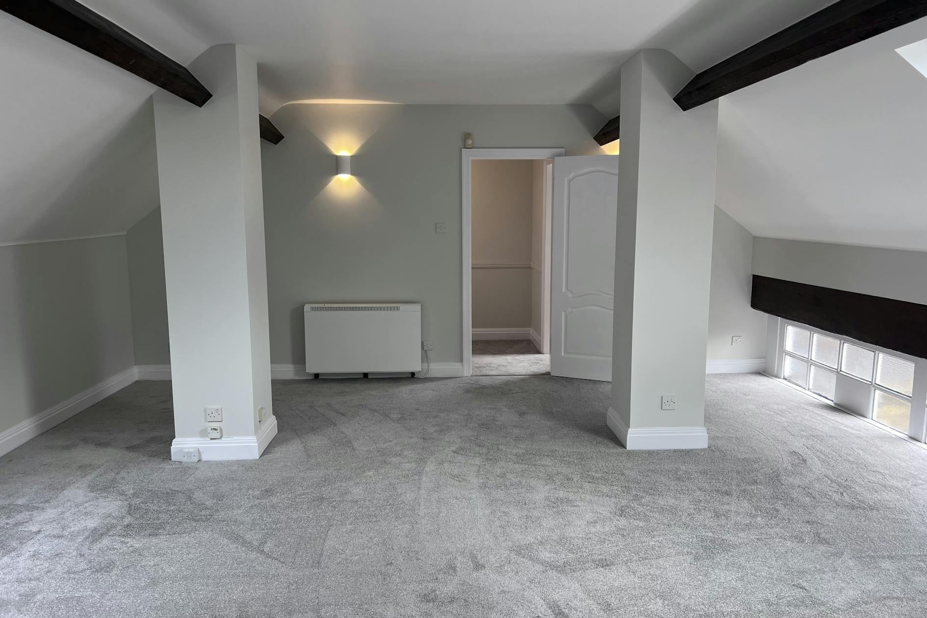 Clifford Rd, Boston Spa for sale Interior Photo- Image 1 of 8