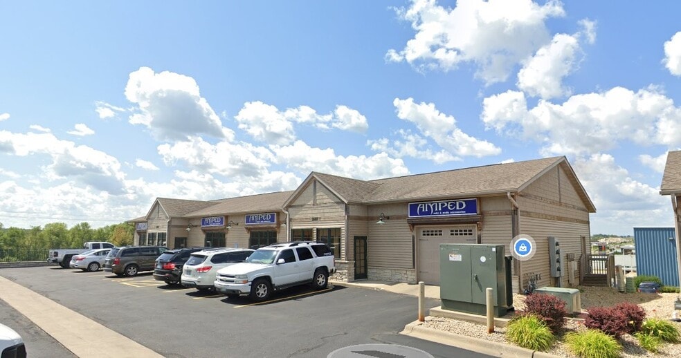 3269 19th St NW, Rochester, MN for lease - Primary Photo - Image 2 of 41