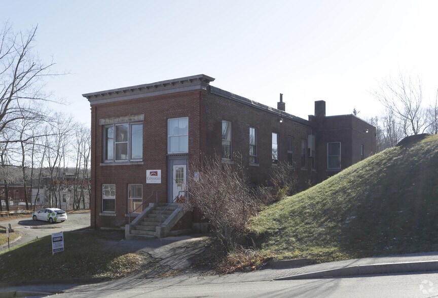 16 Winthrop St, Augusta, ME à louer - Photo du bâtiment - Image 2 de 5