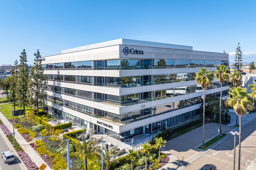 2301-2321 Rosecrans Ave, El Segundo, CA à louer - Photo du bâtiment - Image 2 de 12