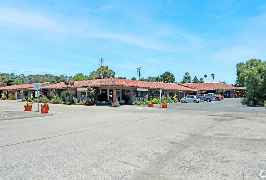 21511 E Cliff Dr, Santa Cruz, CA à louer - Photo du bâtiment - Image 1 de 3