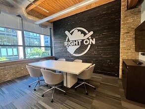 303 W Erie St, Chicago, IL for lease Building Photo- Image 2 of 9