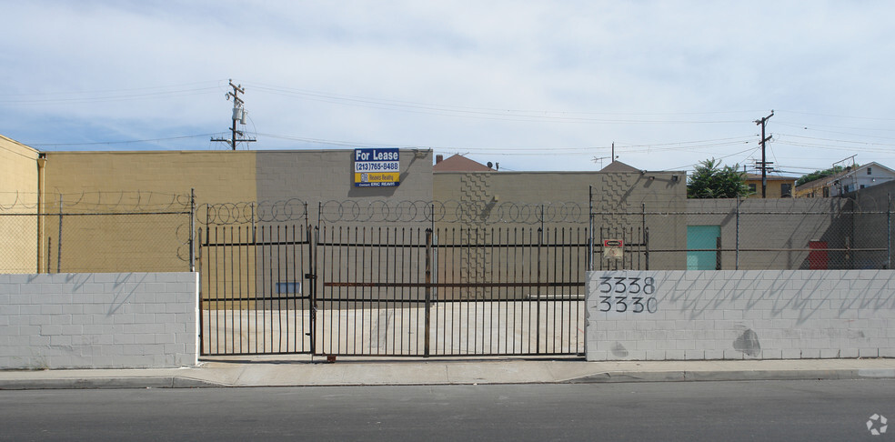 3330 E Fowler St, Los Angeles, CA à louer - Photo du bâtiment - Image 2 de 17