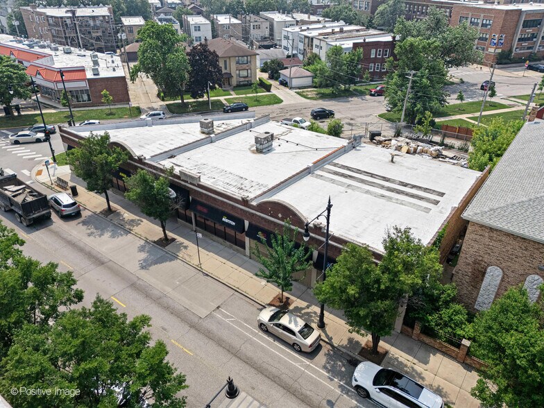 4508 N Milwaukee Ave, Chicago, IL à vendre - Photo du bâtiment - Image 3 de 18