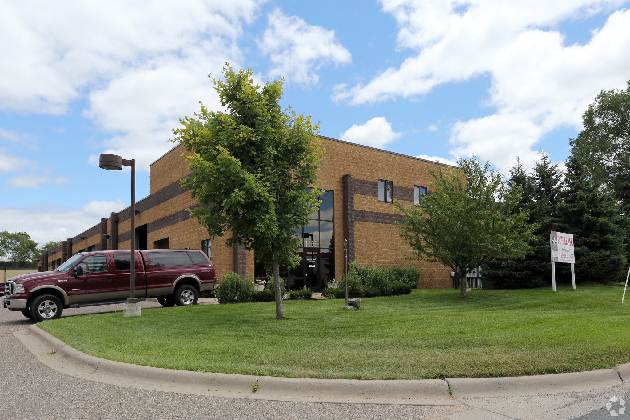 10661 NE Nassau St, Blaine, MN for lease Primary Photo- Image 1 of 17