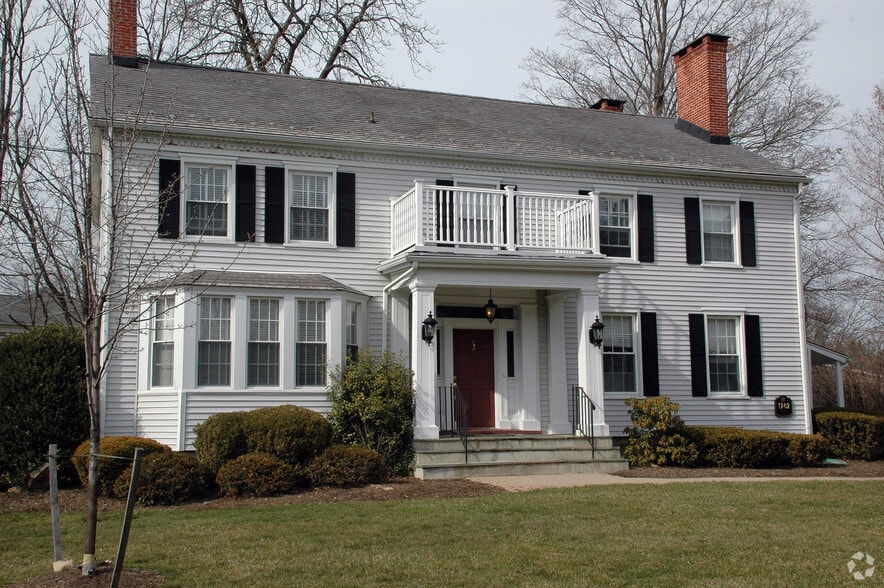 555 E Main St, Chester, NJ à louer - Photo du bâtiment - Image 2 de 6