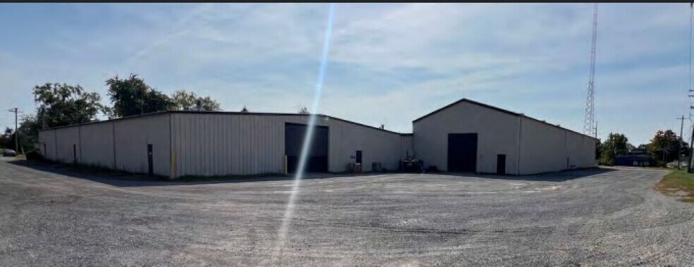 809 S Pleasant St, Montpelier, OH à vendre - Photo du bâtiment - Image 2 de 17