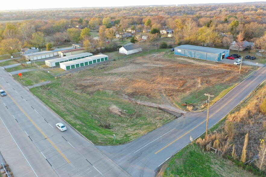 HWY 20, Claremore, OK à vendre - Photo du bâtiment - Image 1 de 1