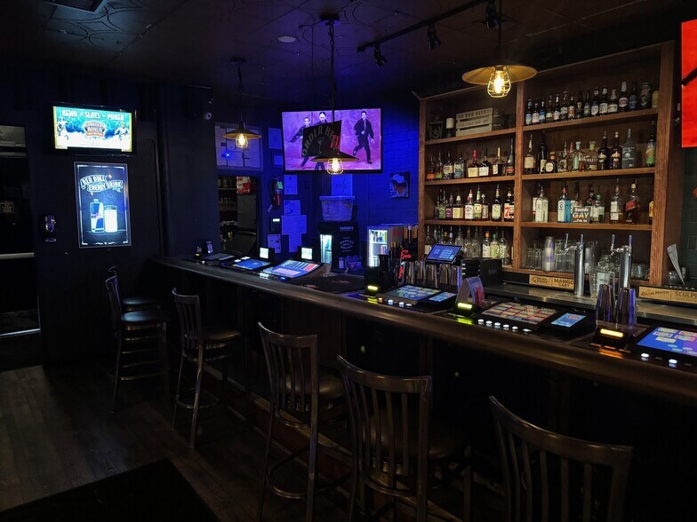 953 E Sahara Ave, Las Vegas, NV à vendre - Photo intérieure - Image 2 de 9