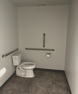 Plus de détails pour 232 Old Airport Rd, Fletcher, NC - Local d'activités à louer