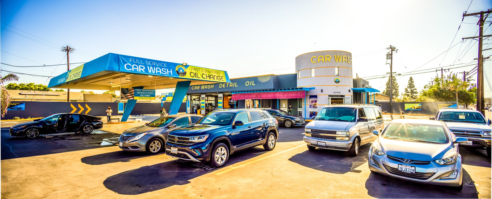 21011 Pioneer Blvd, Lakewood, CA à vendre Photo principale- Image 1 de 107